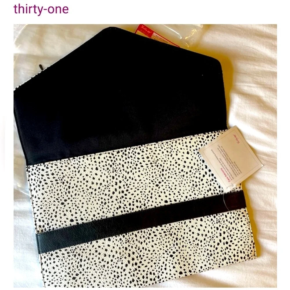Thirty-One Dainty Black & White Speckled Laptop/Tablet Sleeve Case